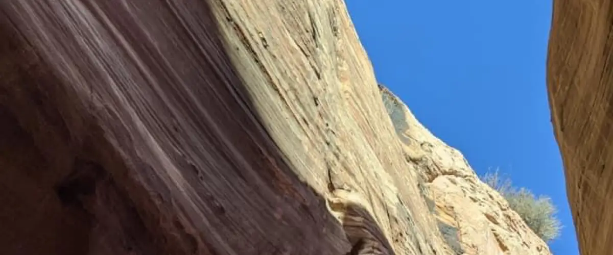 Hiking Zebra Slot Canyon