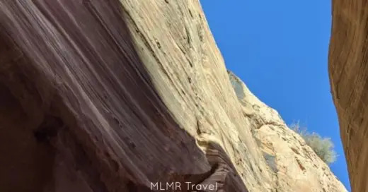 Hiking Zebra Slot Canyon